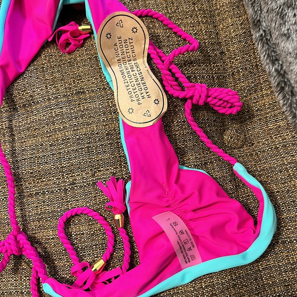 Nwt Bikini Set Top And Bottom - Size L - image 5